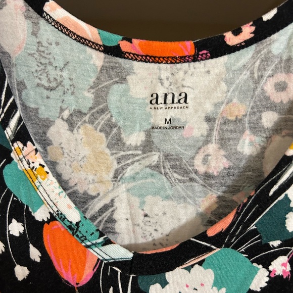 a.n.a Floral Scoop Neck Multicolor Size Medium Tank Top - Picture 3 of 3